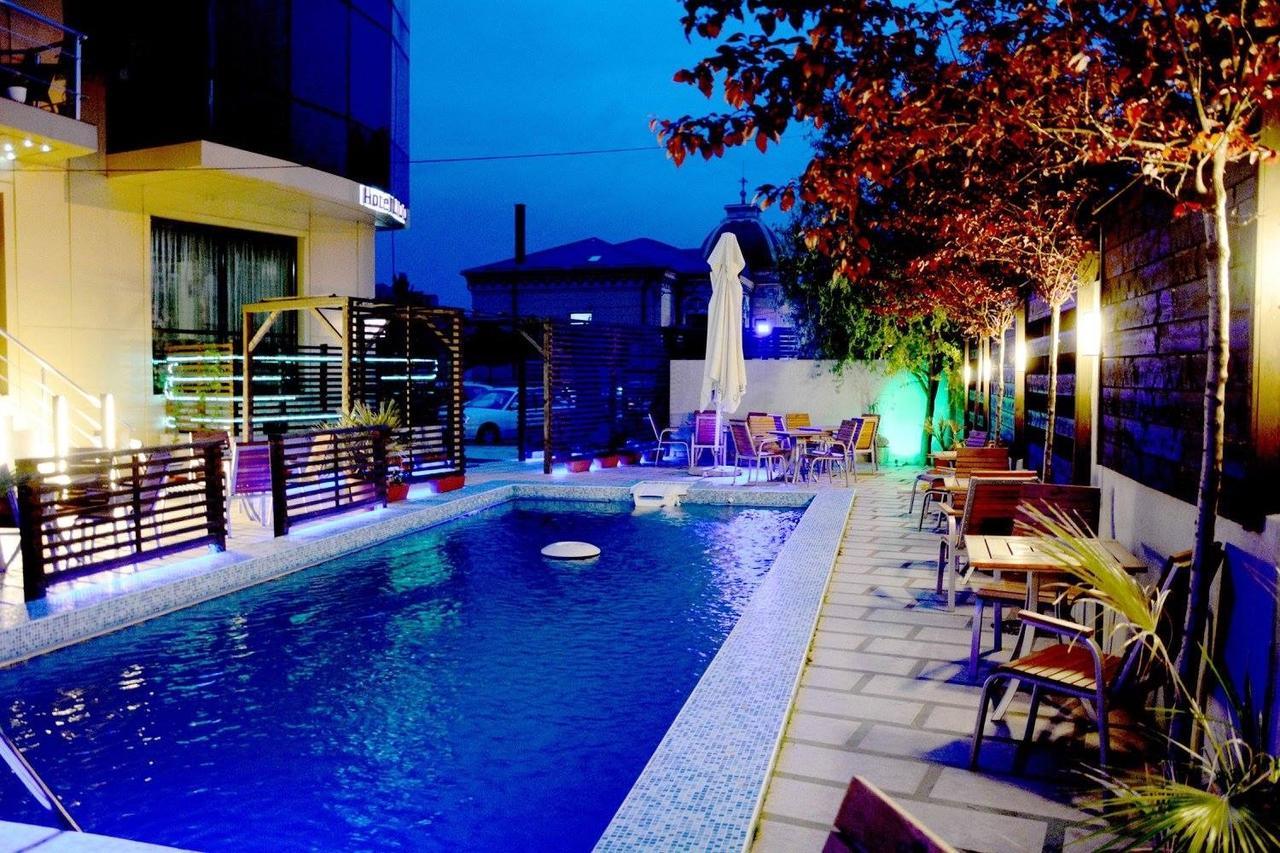 Hotel Lido Крайова Екстер'єр фото